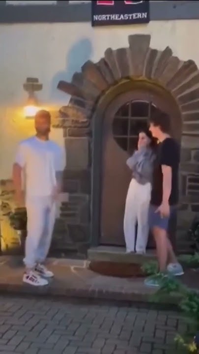 How Do You Say No When Bryce Harper Asks You To Prom? 🤣 - YouTube