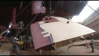 USS John C. Stennis (CVN 74) Portside Rudder and Rudder Stock Installation