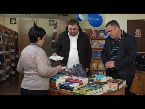 ბოლნისის მუნიციპალიტეტის მერიამ ბიბლიოთეკებს წიგნები გადასცა