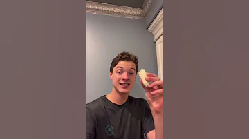 Trying Blue Bananas 