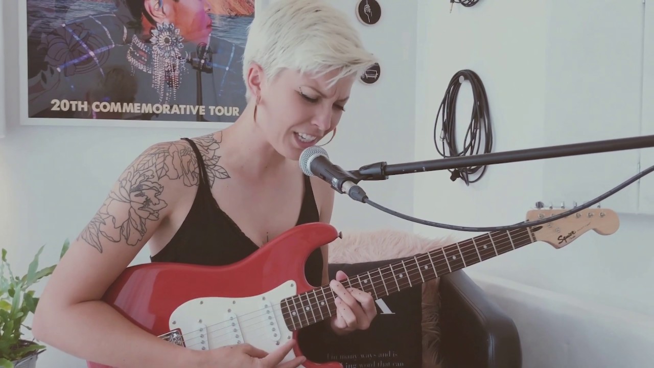 Katherine Penfold - Far Away (Live)