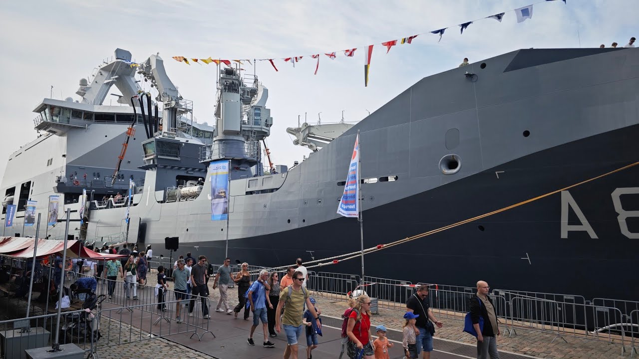 Walking Tour in the Navy Ship Zr.Ms. Den Helder | Rotterdam Wereldhavendagen 2025