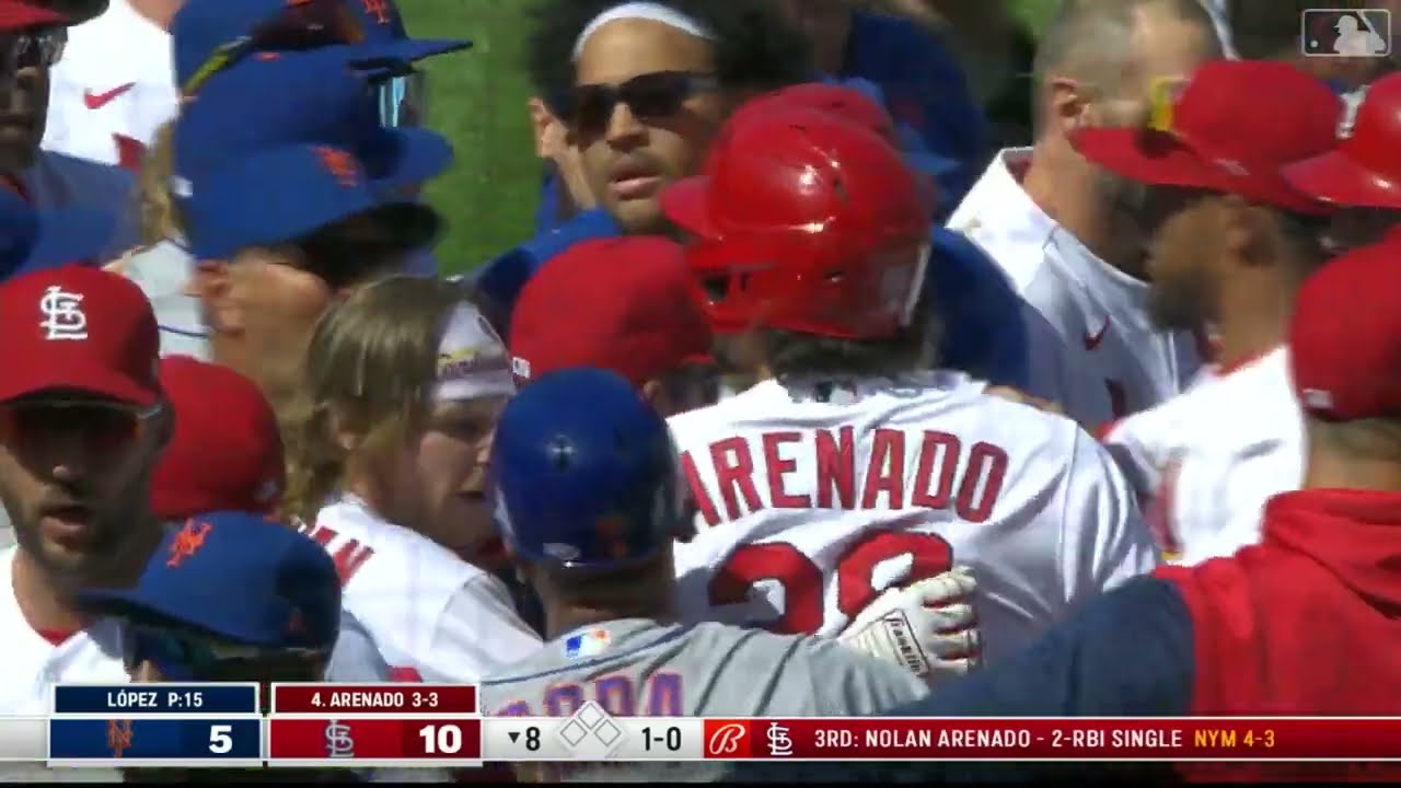 Benches Clear at Mets vs Cardinals Game - 4/27/2022