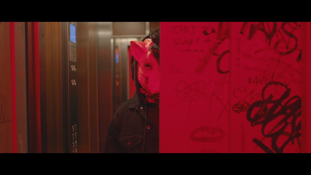 Almost Famous - Waga (ft. Jarecki)