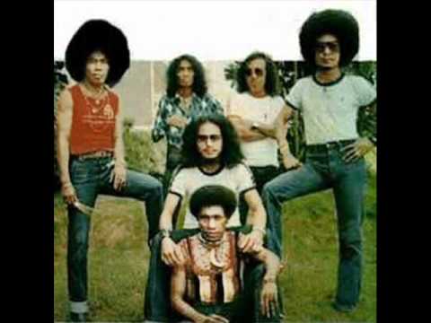 Black Brothers Lonceng Kematian