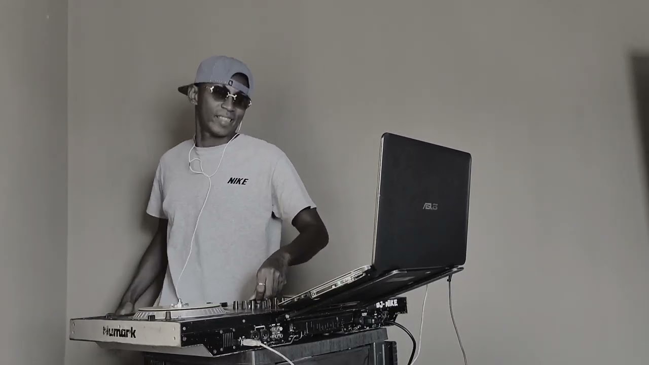 005- MASHUP TUBE 2022 (Edition Février 2K23) Mixed by Dj-Nike de Madagascar