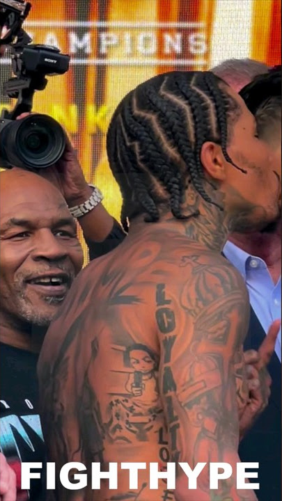 MIKE TYSON SMILES AT GERVONTA DAVIS PUSHING RYAN GARCIA & GOING AT IT WITH BERNARD HOPKINS