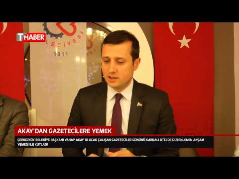 Akay'dan gazetecilere yemek