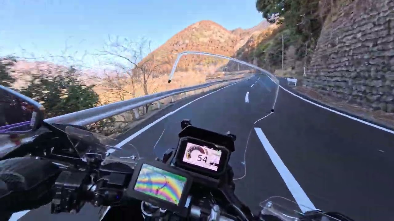 山梨県道10号南部町辺りから富士川沿いにJR身延駅前の栄昇堂のみのぶまんじゅうを買いに