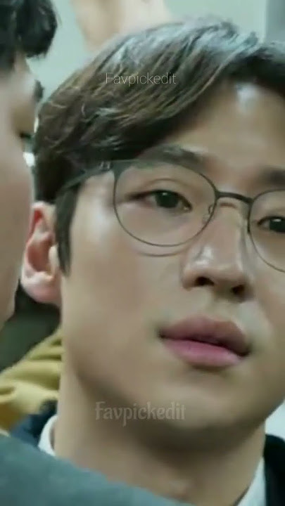 One kiss is all it takes 😂🤣🤣 #leejehoon #kdrama #kmovie #favpickedit #funny