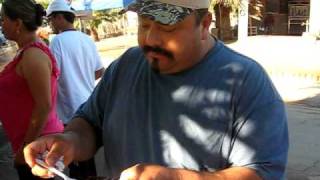 Comiendo callos en Bahia de Kino Sonora Comiendo callos en Bahia de Kino Sonora