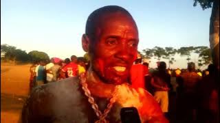 MALENGA WA NGOMA ZA ASILI ALIMAARUFU MBINA ASTAAFU NA KUMRISISHA MDOGO WAKE