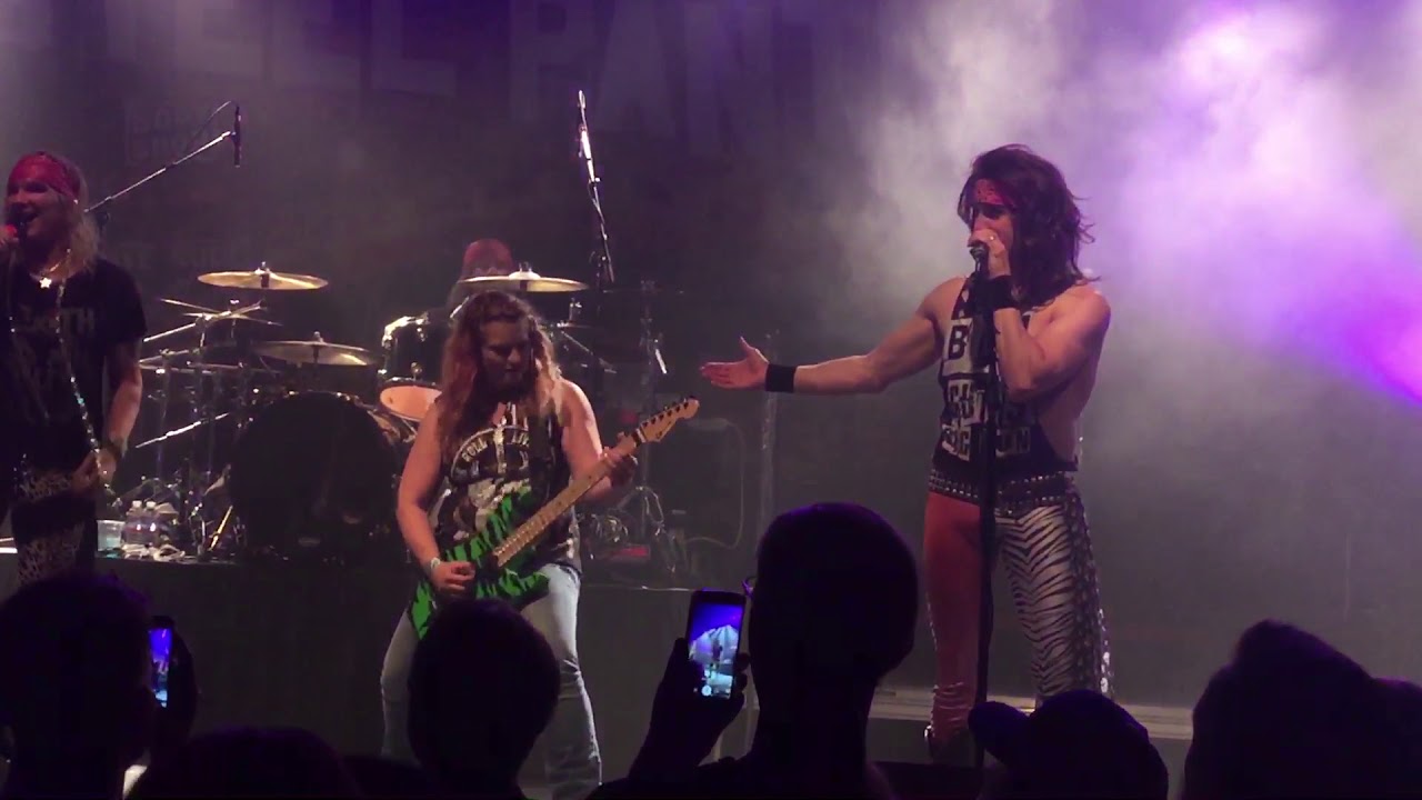 Steel Panther April 12 2018 Sweet Child of Mine played by audience ...
