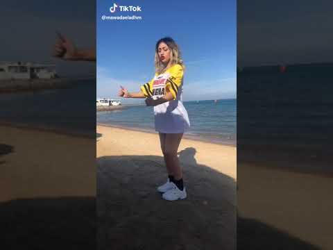 اجمل بنت واحلى على الشاطئ