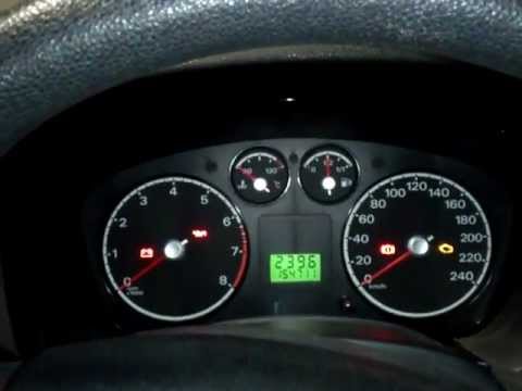 Ford Focus II 1.6 Ti-VCT - zimny rozruch, problem z zegarami - YouTube