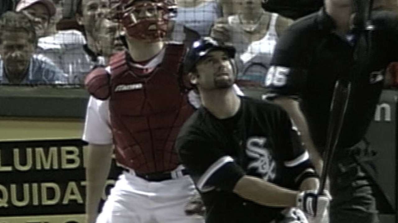 Konerko jacks his 200th career home run
