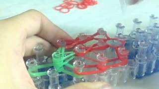 картинка: Клубника из резинок на станке Rainbow Loom