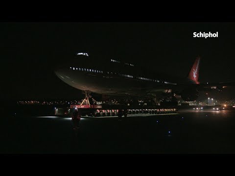 De eerste kilometers over land van de Corendon Boeing 747