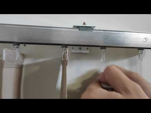 Como tirar e colocar as lâminas de uma persiana vertical