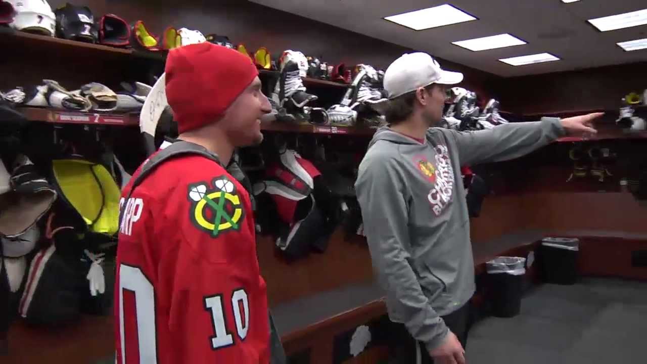 Patrick Sharp's locker room tour