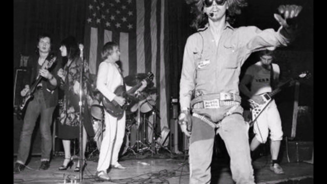 Sue Rynski Dinner with Sue Rynski on Underground Rock n Roll - YouTube