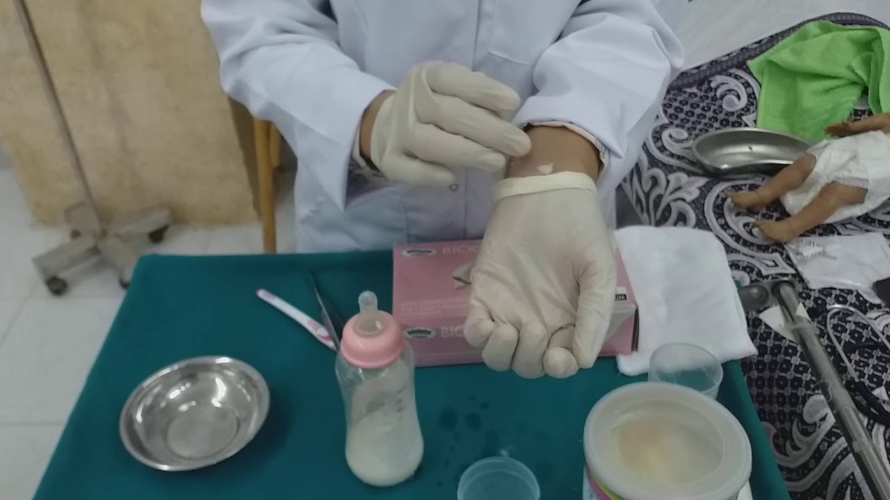 Bottle feeding     الفرقة الثالثة