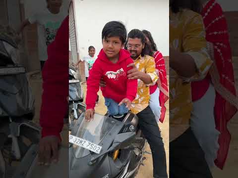 Papa mummy Dadi ke sath Bike aur Scooter pe Burger Khane gaye Ayaan babu ?? #shorts #cute #dadipota