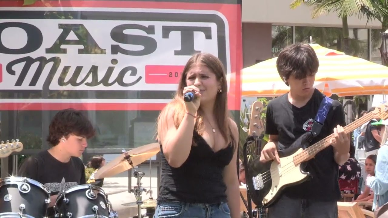 Static plays Runaway