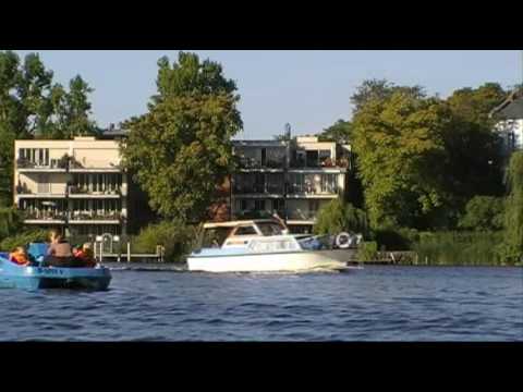 An der Spree zwischen Stralau und Treptow ist was ...