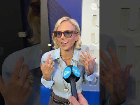 Fashion designer Tory Burch reacts <strong>to</strong> the death of Dolly <strong>Parton</strong>