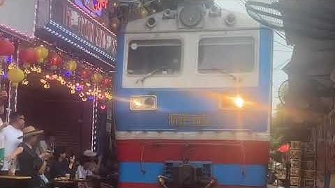 HANOI ,VIETNAM TRAIN STREET  OLD QUARTER🇻🇳
