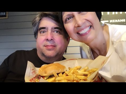 Join Us For Lunch 🍔🍟🌶️🍅 at #chilis 🍽️ NOT ASMR 