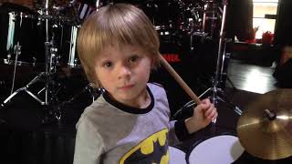 Маленький барабанщик Иван Куликов ,4 года, песня «Твои глаза» Лобода