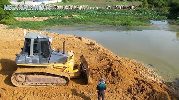 POWERFUL BULLDOZER KOMATSU THE BEST MOVE SOIL PERFECT