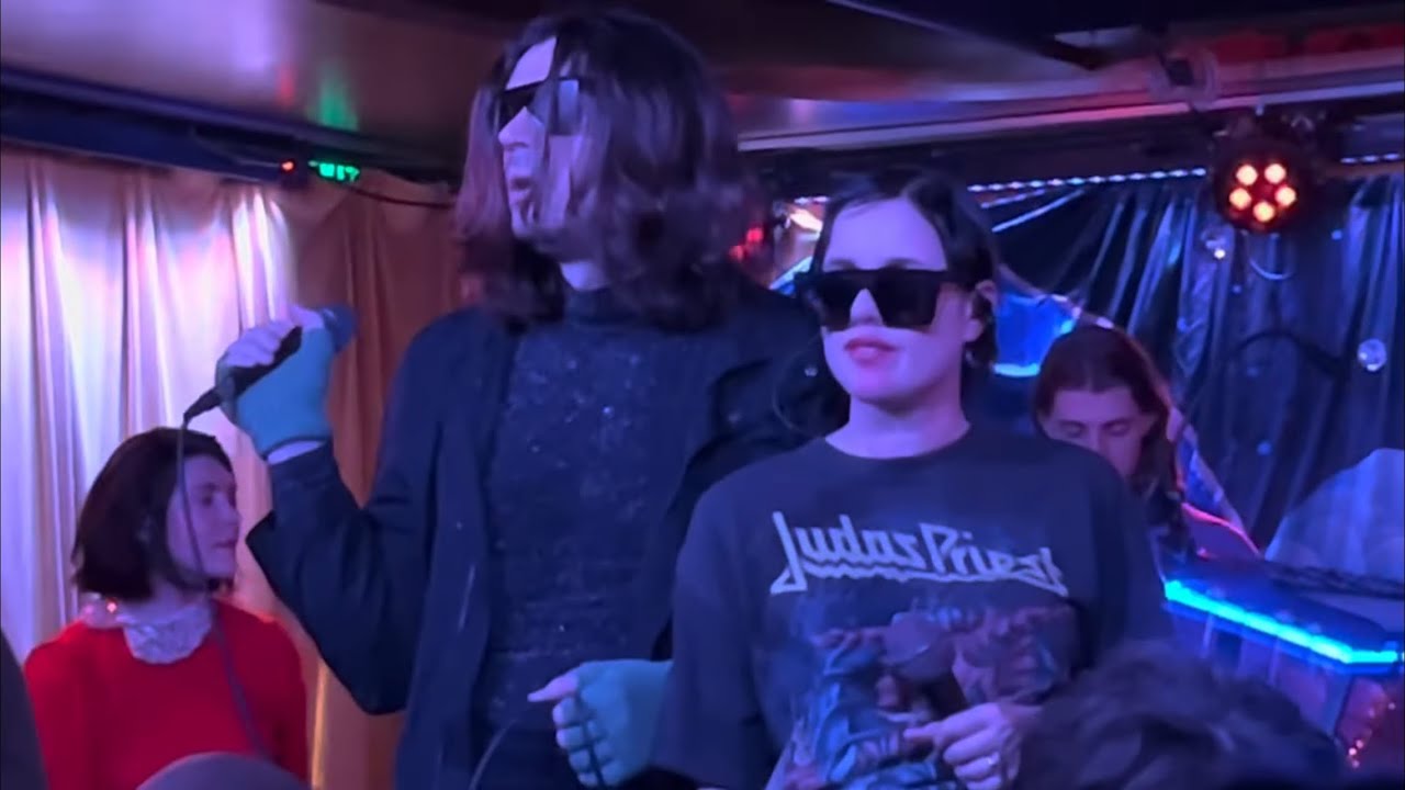 cigarette duet video The Princess Chelsea - The Cigarette