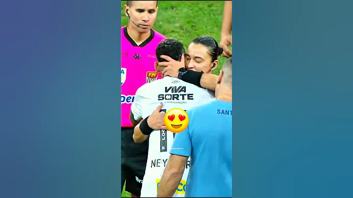 This referee likes Neymar & Depay 😍#football#footballshorts#soccer#referee#youtubeshorts#shorts