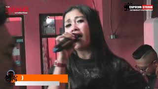 PEMI POMPOM COVER LUKAKU