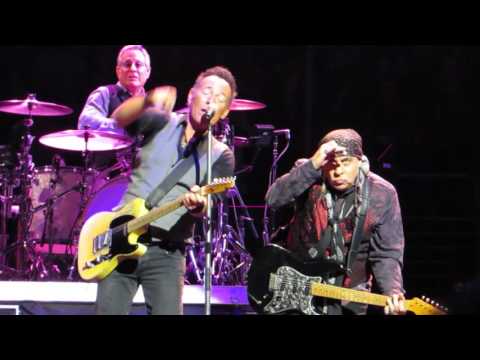 Bruce Springsteen &