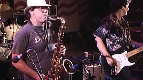 Delbert McClinton - Two More Bottles Of Wine (Live...