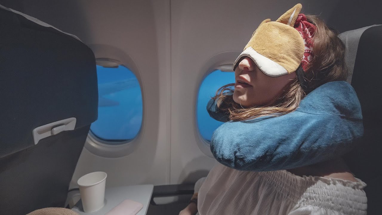 How To Sleep Better When You Travel | Sleep Doctor Michael Breus | Rachael Ray Show