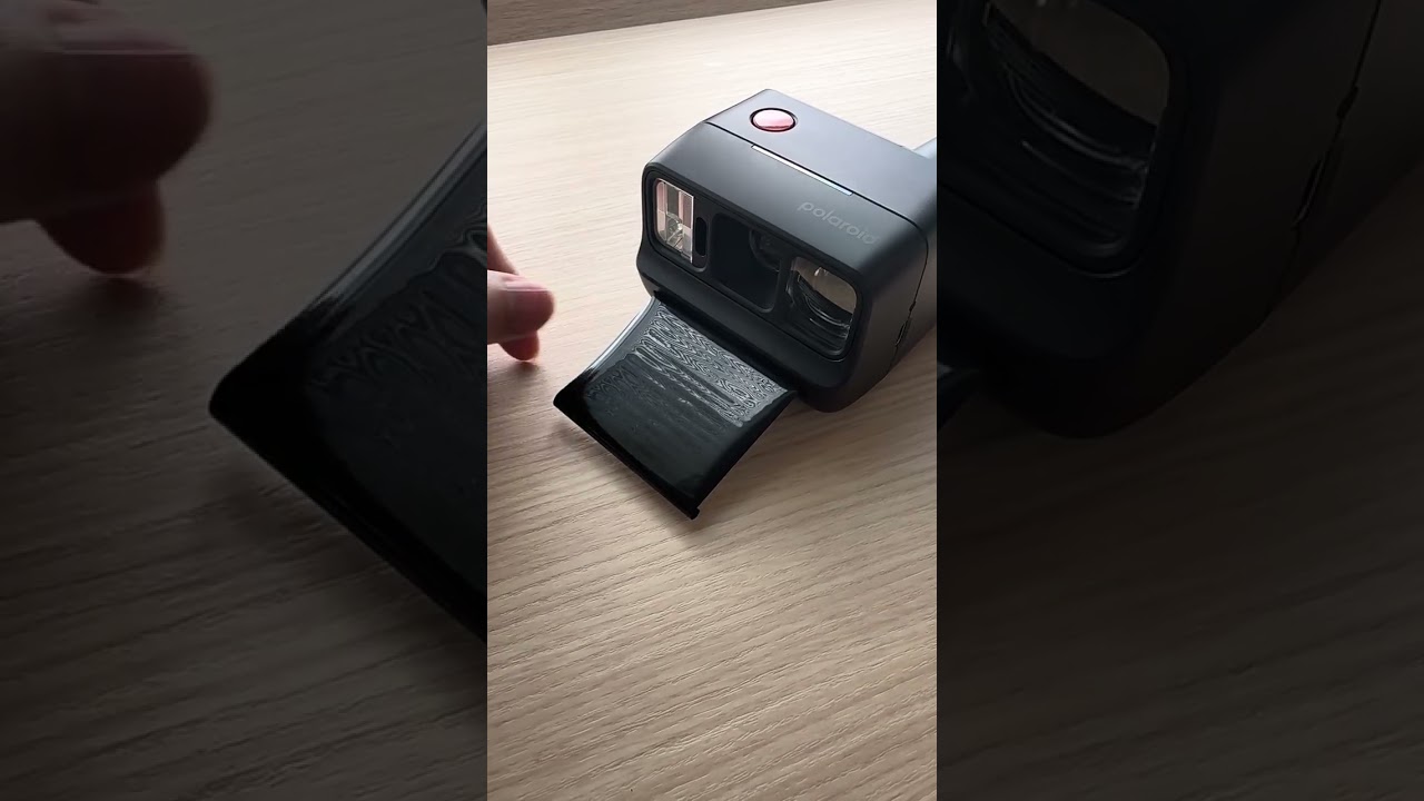 Polaroid Go Generation 3の撮影とフィルム排出