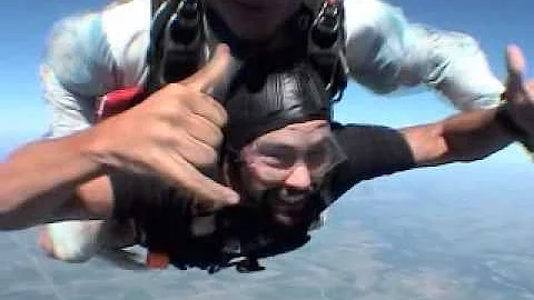Kent Kruse goes skydiving!