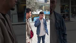 Yanan Sigarayı Ağzına Al 50