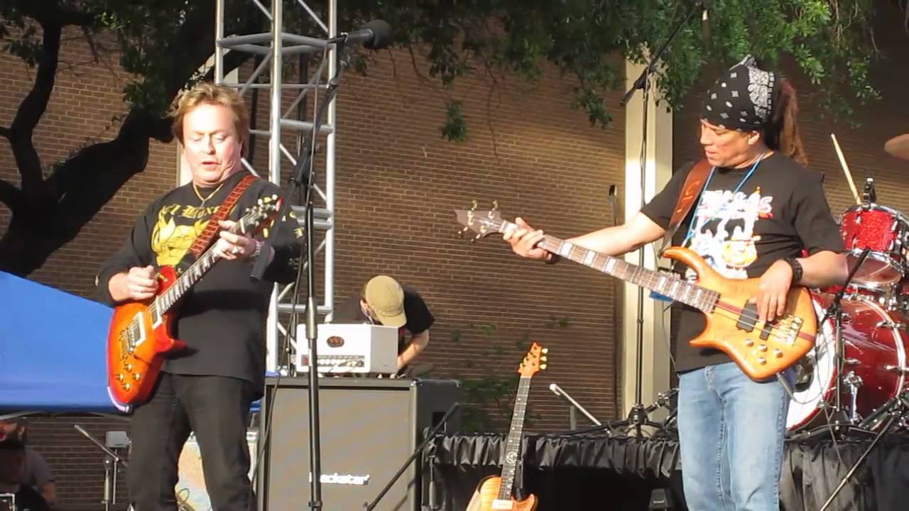 Rick Derringer Guitar Show Dallas 2011 5/7 YouTube