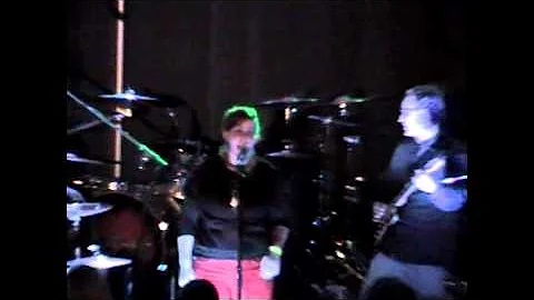 Alyssa Fischer and her band, Dangerous Good singin...