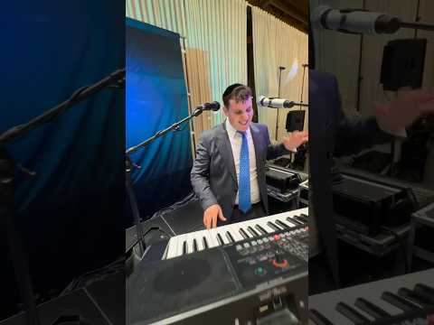 רולי מנדלזון ותזמורתו & רפאל מלול אששש על הבמה #dj #music #חתונה