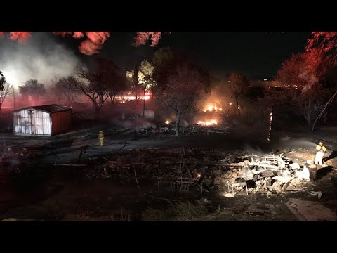 Fire destroys about 30 structures at mobile home park in Sacramento ...