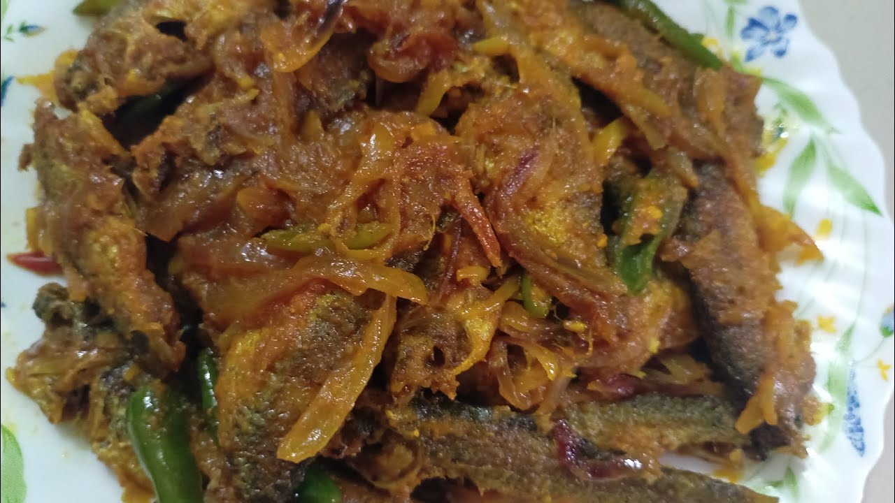অসাধারণ স্বাদে টক-ঝাল-মিষ্টি পুটি মাছের মজাদার রেসিপি। puthi fish tok ...
