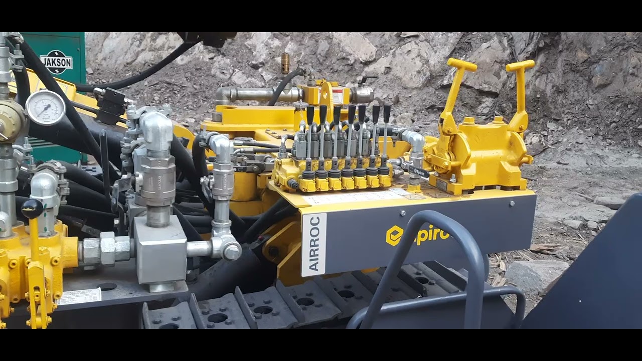 Roc T35 Roc D40 New Crawler Drilling Machine All India Working YouTube roc-t35-roc-d40-new-crawler-drilling-machine-all-india-working-youtube
