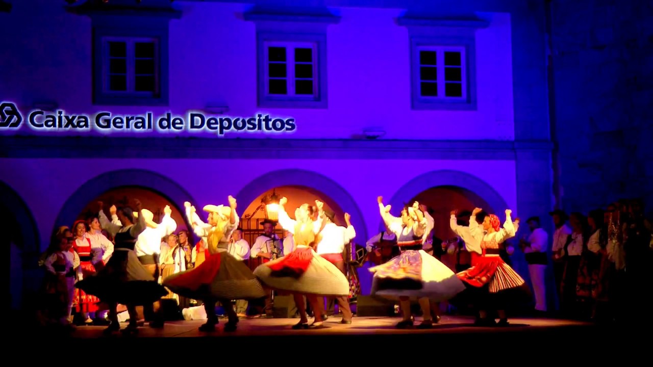 folcloristico sinonimo Portuguese folk dance: Vira de São Mamede & Chula de Viana